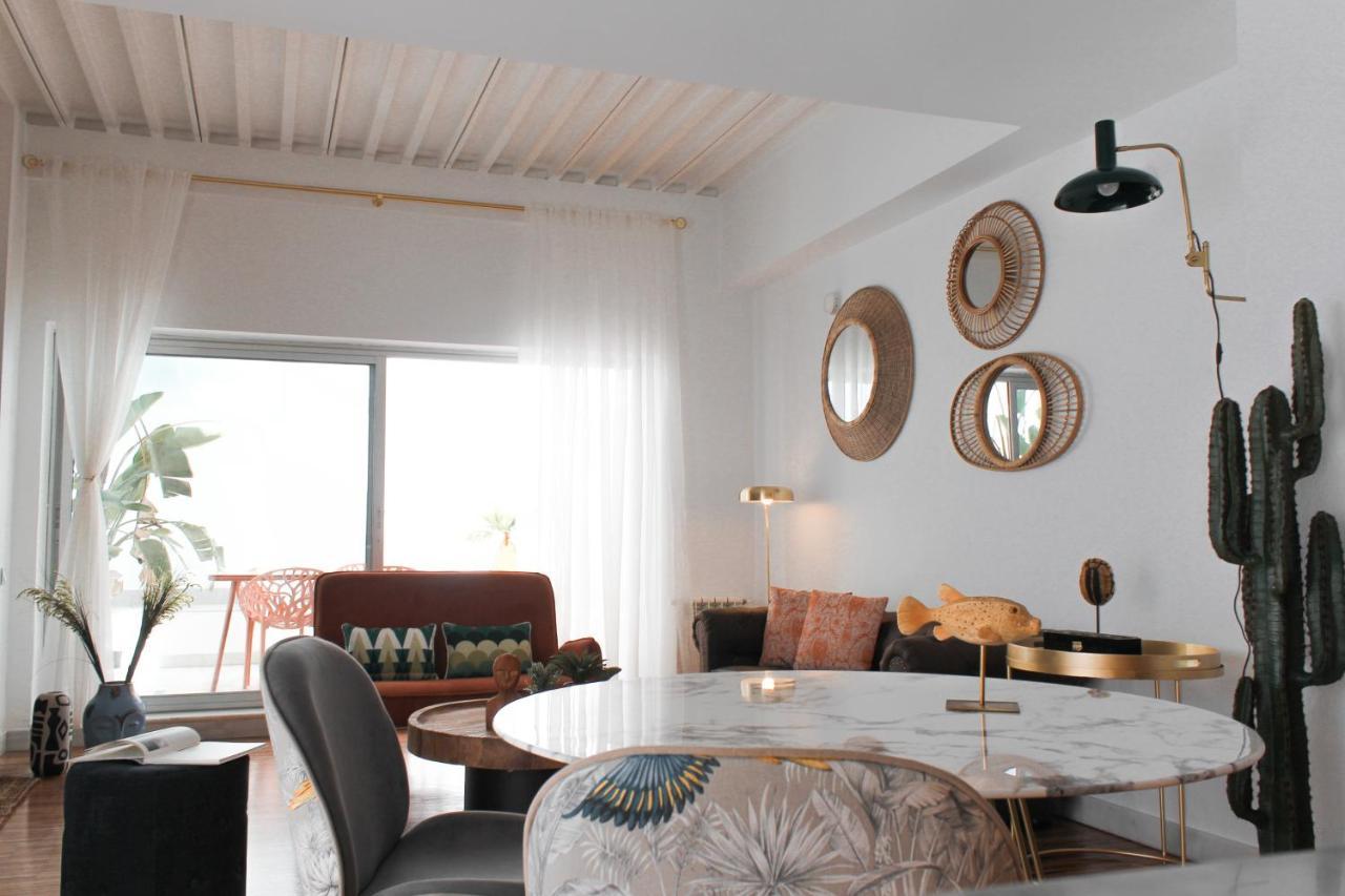 Monkeys Luxury Alfalfa Terrace Seville